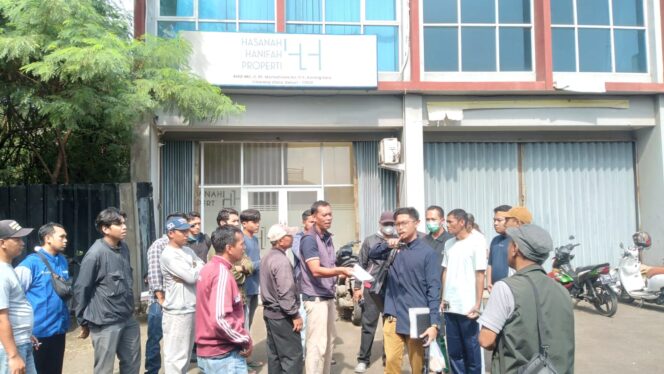 
					Warga Griya Hasanah Tolak Keputusan Sepihak Developer, Datangi Kantor untuk Ajukan Protes