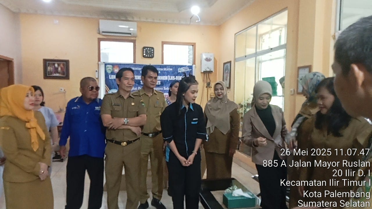 Pembukaan LKS SMK se-Sumsel ini dihadiri oleh Plh Kepala Dinas Pendidikan Sumsel, Zulkarnain, SE., MM