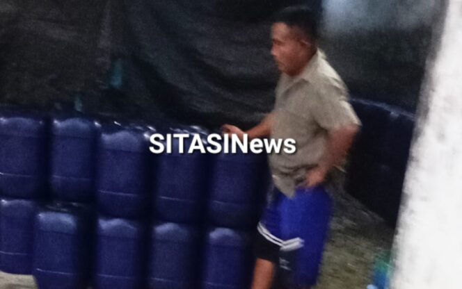 
					Diduga Tempat Penampungan Minyak Goreng Ilegal, Telah 4 Tahun Berjalan Di Tegal Binangun Plaju Darat